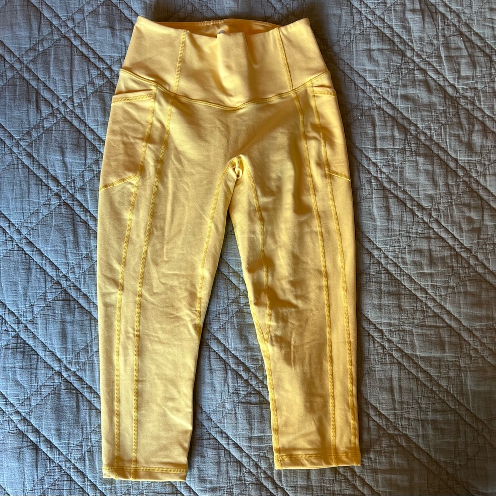 NWOT TYC Till You Collapse high waist rise yellow pocket crop leggings small